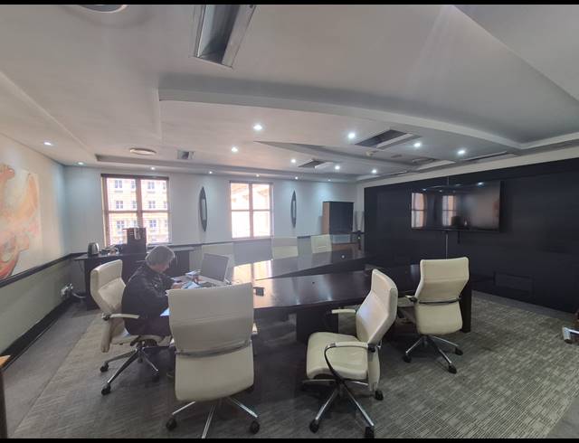 911M² OFFICE TO LET IN SANDTON CENTRAL